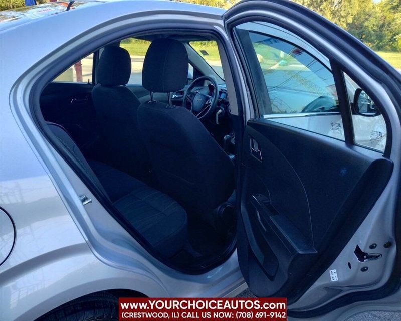 2014 Chevrolet Sonic 4dr Sedan Automatic LT - 22923359 - 16