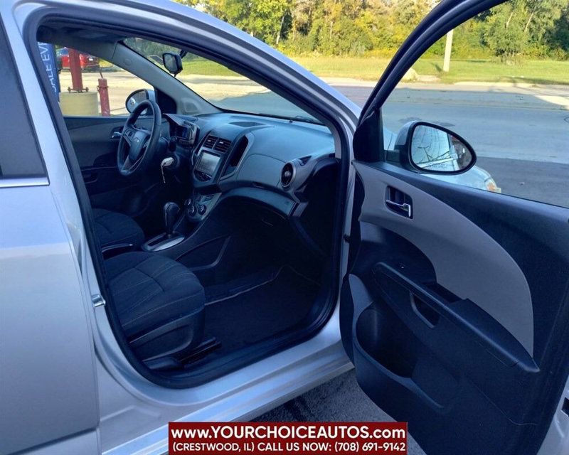 2014 Chevrolet Sonic 4dr Sedan Automatic LT - 22923359 - 18