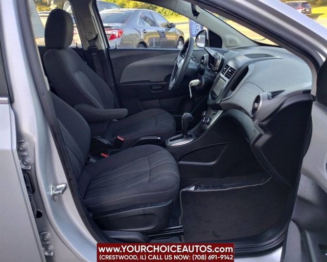 2014 Chevrolet Sonic 4dr Sedan Automatic LT - 22923359 - 19