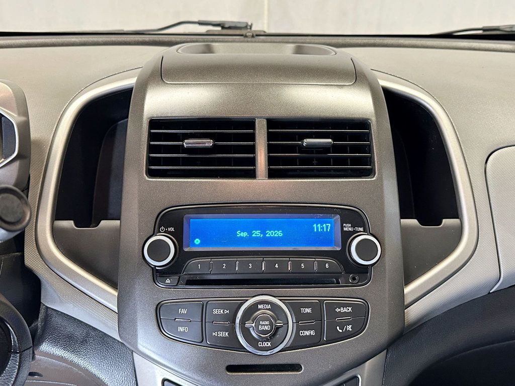 2014 Chevrolet Sonic 4dr Sedan Automatic LT - 23087201 - 22