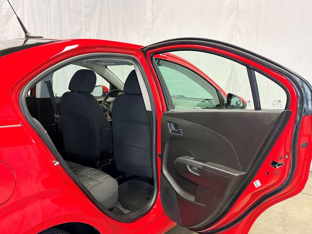 2014 Chevrolet Sonic 4dr Sedan Automatic LT - 23087201 - 28