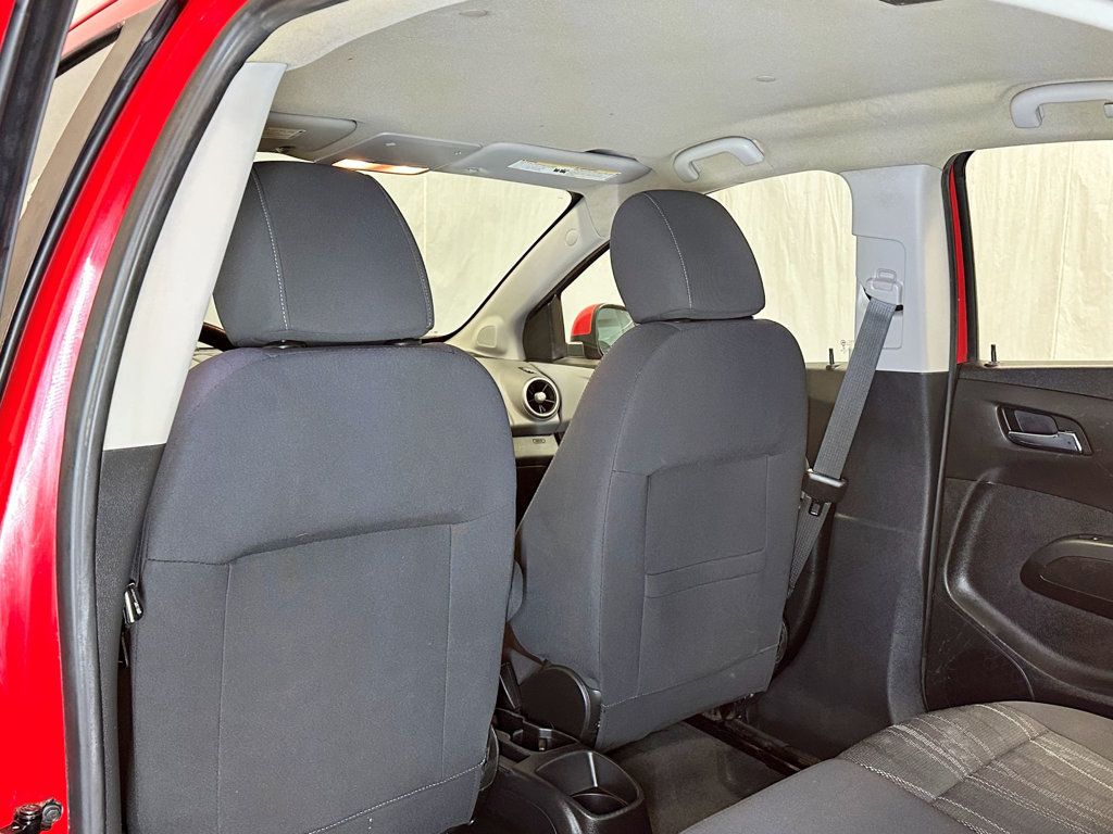 2014 Chevrolet Sonic 4dr Sedan Automatic LT - 23087201 - 29