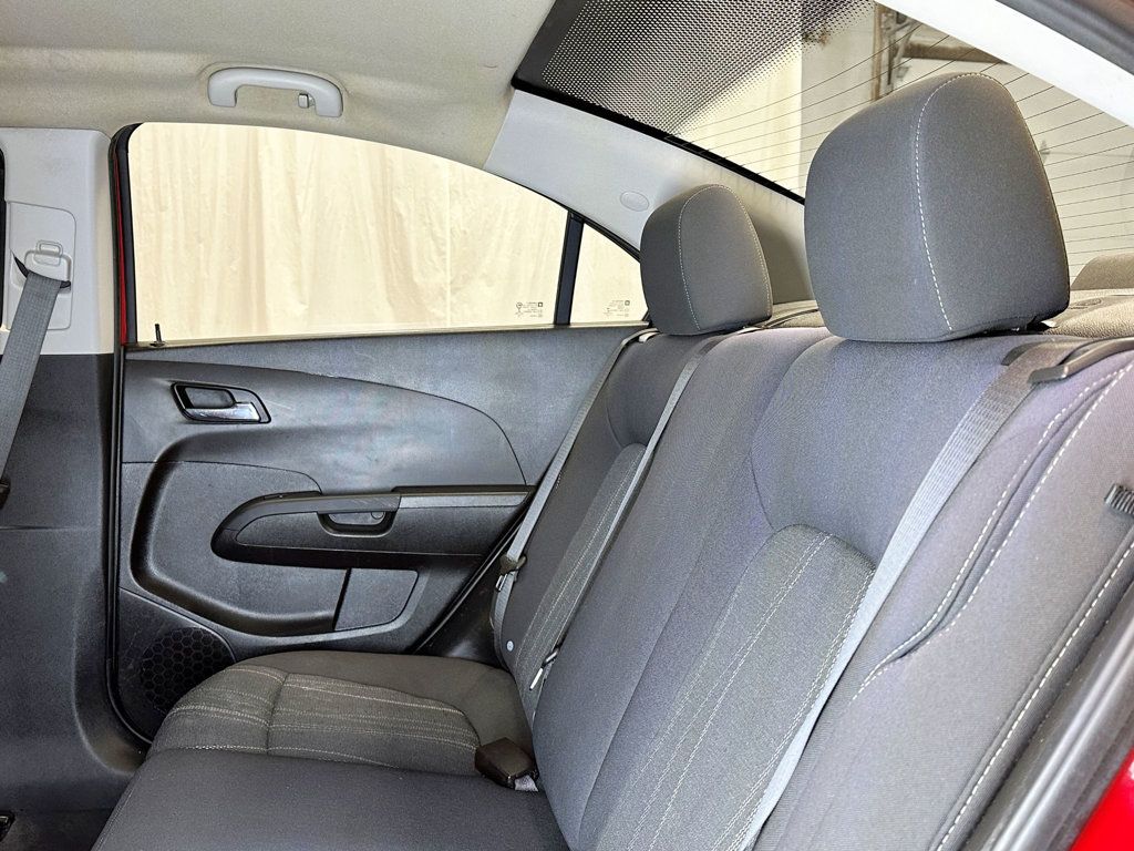 2014 Chevrolet Sonic 4dr Sedan Automatic LT - 23087201 - 31
