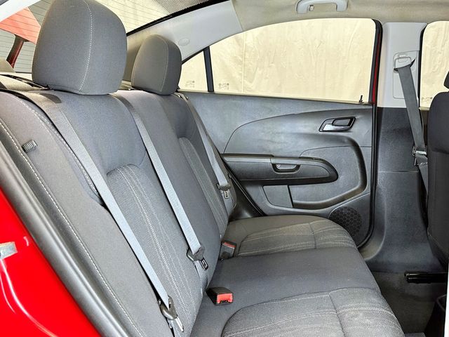 2014 Chevrolet Sonic 4dr Sedan Automatic LT - 23087201 - 32