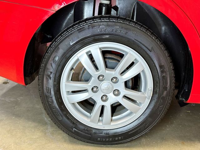 2014 Chevrolet Sonic 4dr Sedan Automatic LT - 23087201 - 35