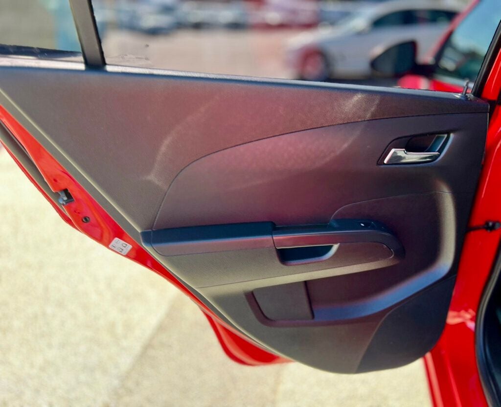 2014 Chevrolet Sonic LTZ photo 13