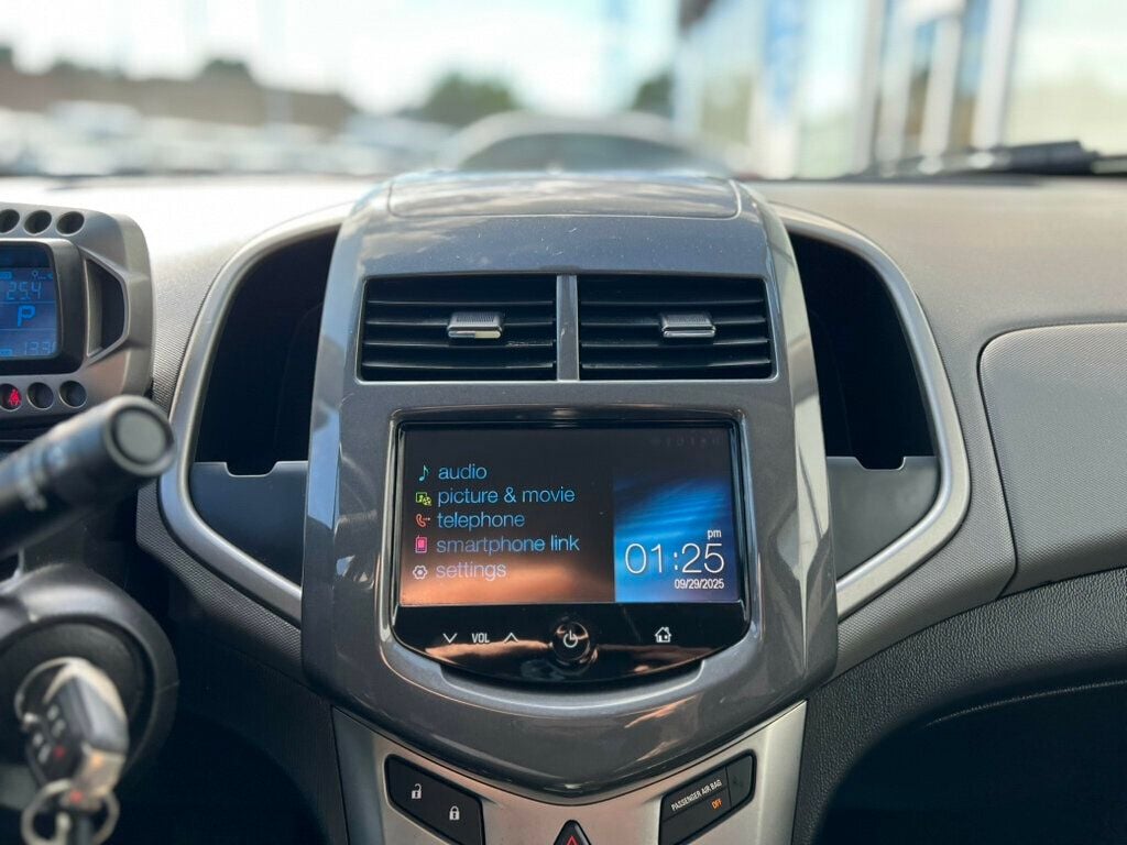 2014 Chevrolet Sonic LTZ photo 19