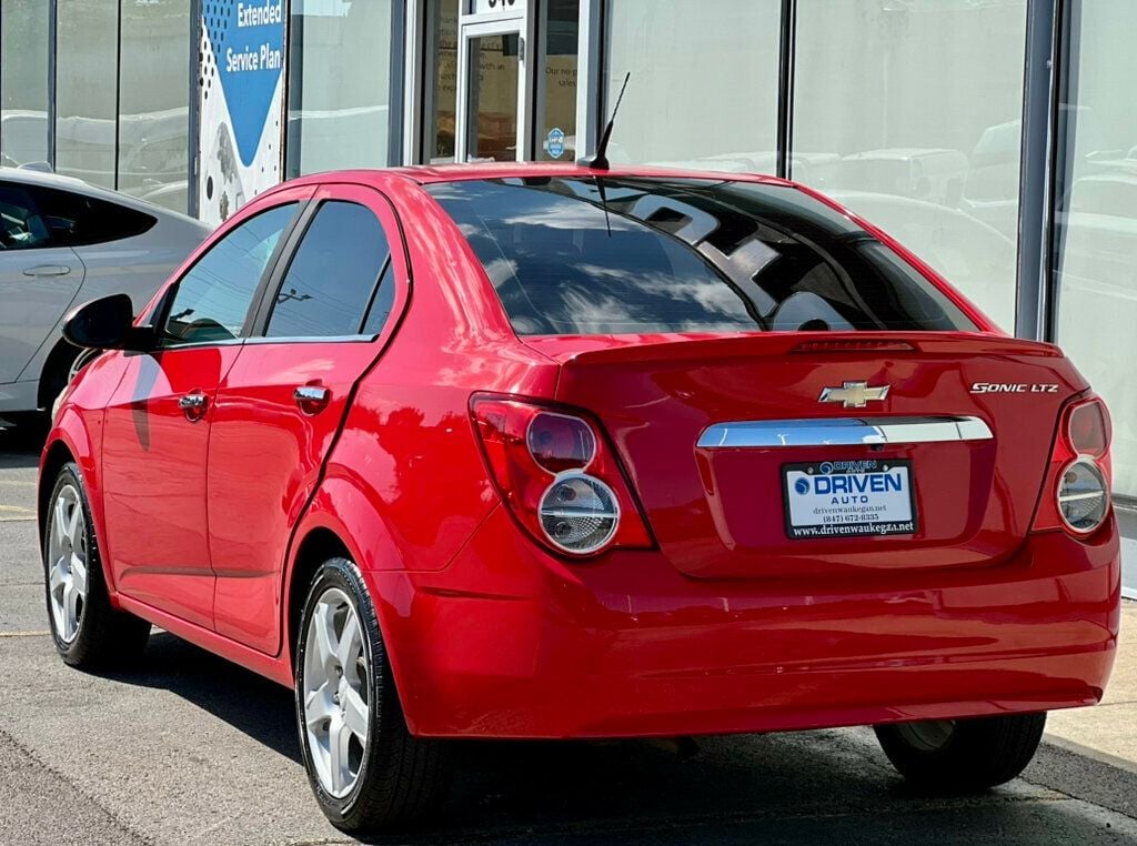 2014 Chevrolet Sonic LTZ photo 27