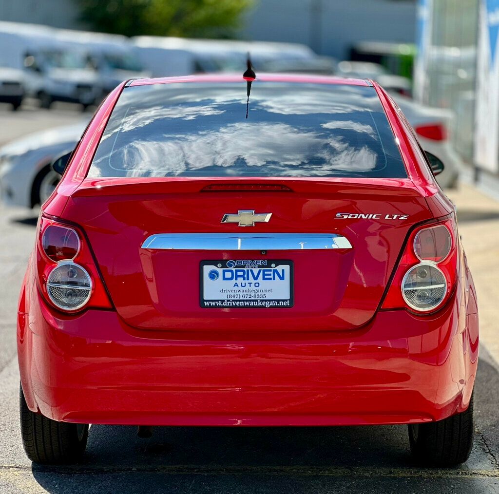 2014 Chevrolet Sonic LTZ photo 28