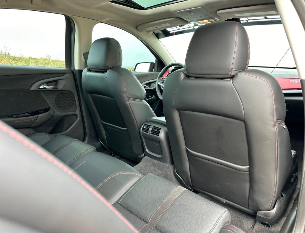 2014 Chevrolet SS photo 21