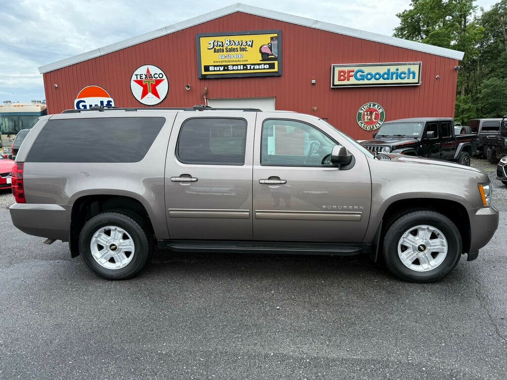2014 Chevrolet Suburban LS photo 2