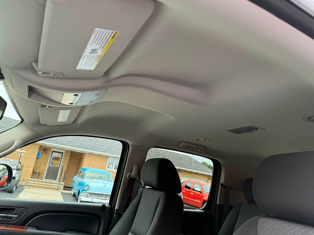 2014 Chevrolet Suburban LS photo 25