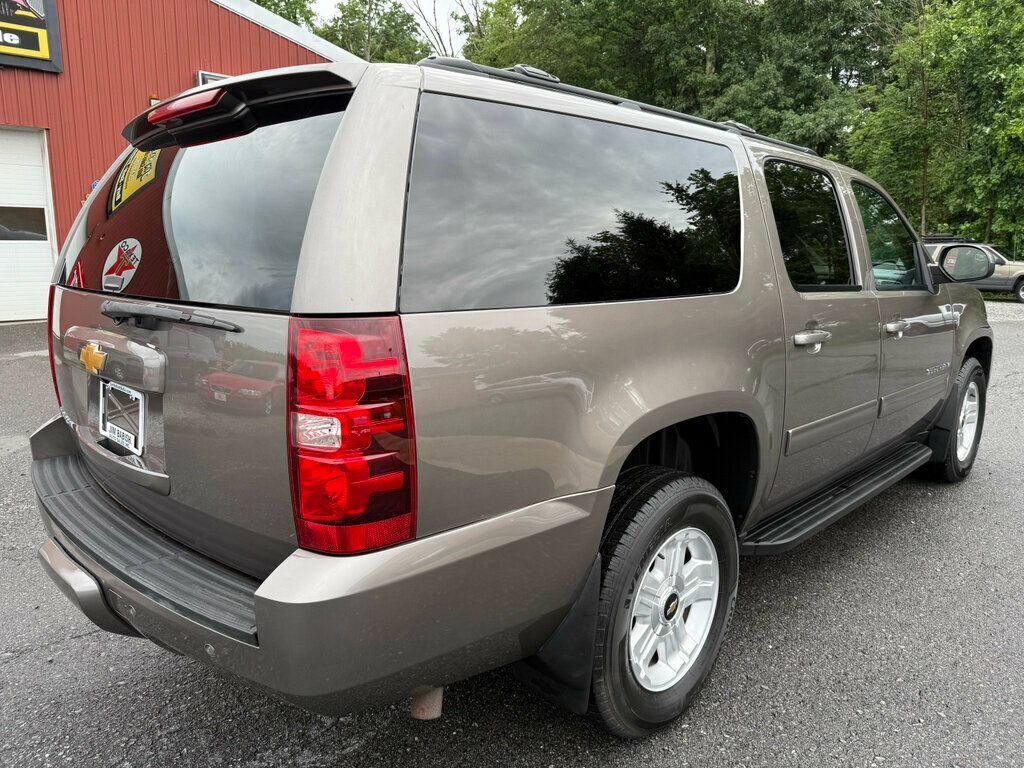 2014 Chevrolet Suburban LS photo 3