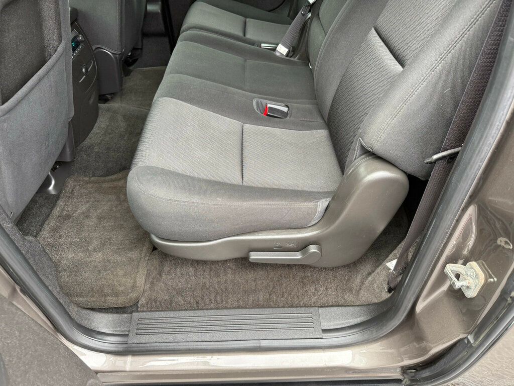 2014 Chevrolet Suburban LS photo 34
