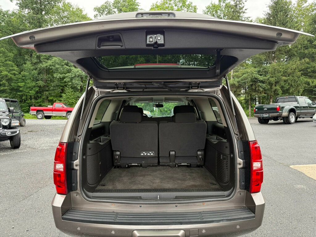 2014 Chevrolet Suburban LS photo 40