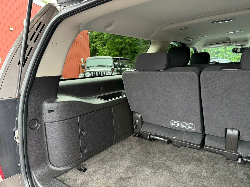 2014 Chevrolet Suburban LS photo 42