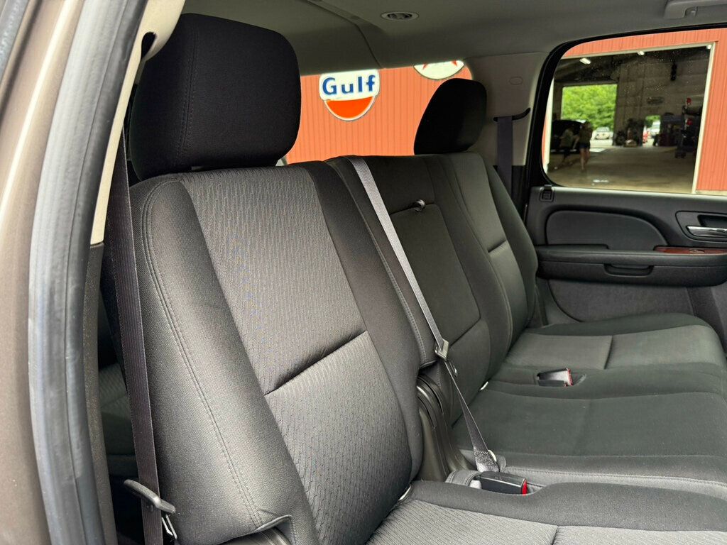 2014 Chevrolet Suburban LS photo 46