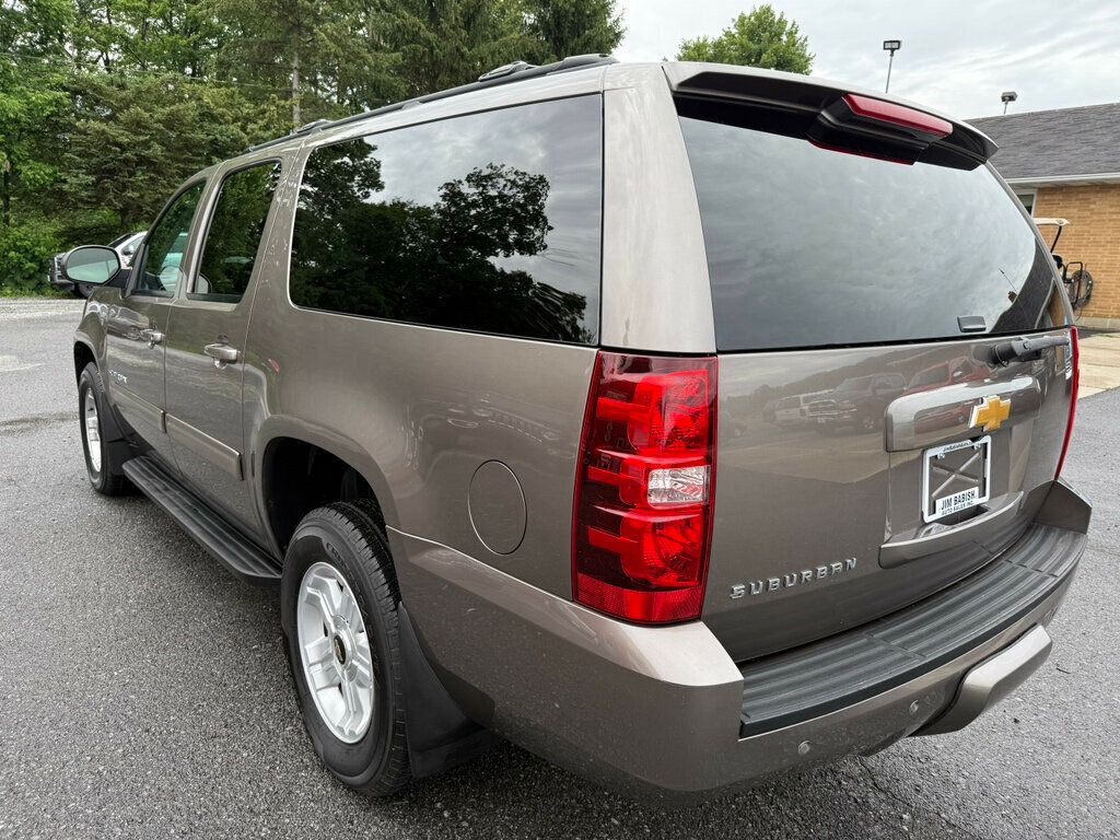 2014 Chevrolet Suburban LS photo 5