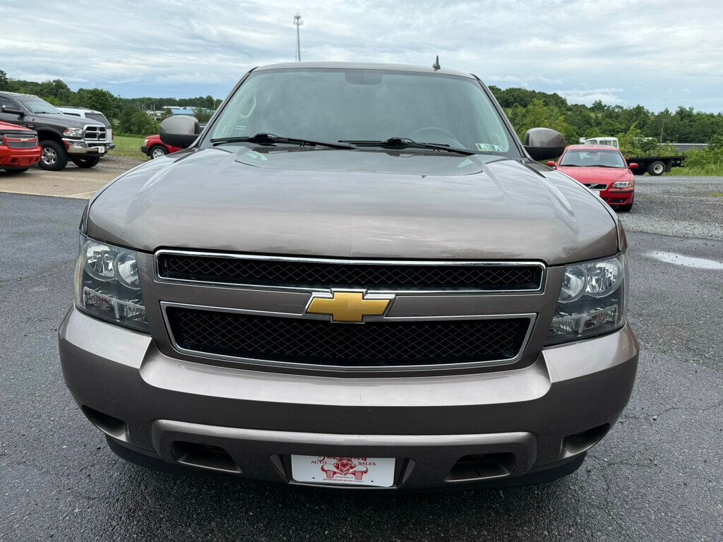 2014 Chevrolet Suburban LS photo 8
