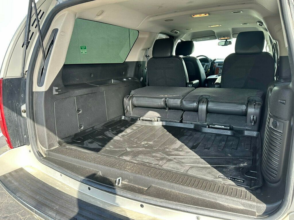 2014 Chevrolet Suburban LTZ photo 9