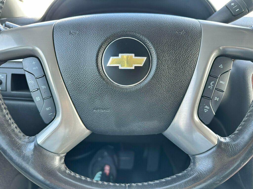 2014 Chevrolet Suburban LTZ photo 10