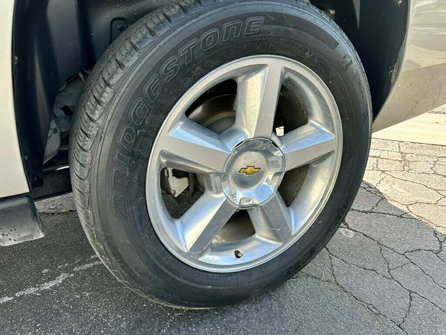 2014 Chevrolet Suburban 2WD 4dr LTZ - 22905595 - 18