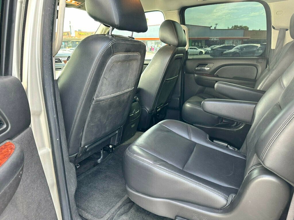 2014 Chevrolet Suburban LTZ photo 7