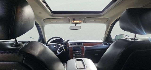 2014 Chevrolet Suburban 4WD 4dr LT - 22991750 - 8