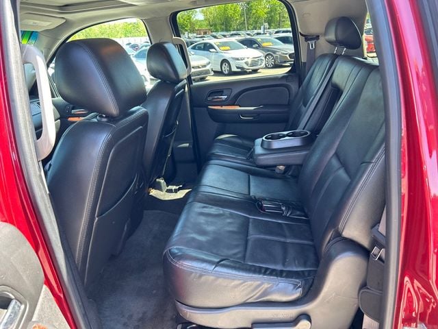 2014 Chevrolet Suburban 4WD 4dr LT - 23013404 - 7