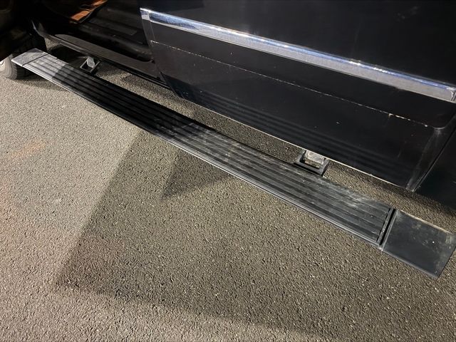 2014 Chevrolet Suburban 4WD 4dr LTZ - 22998624 - 12