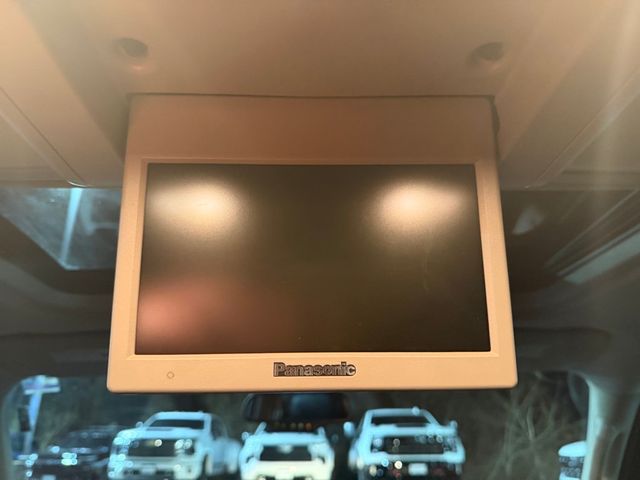 2014 Chevrolet Suburban 4WD 4dr LTZ - 22998624 - 20