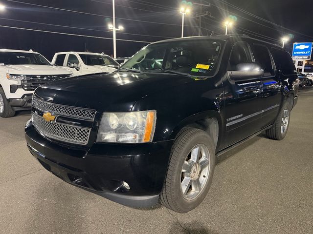 2014 Chevrolet Suburban 4WD 4dr LTZ - 22998624 - 2