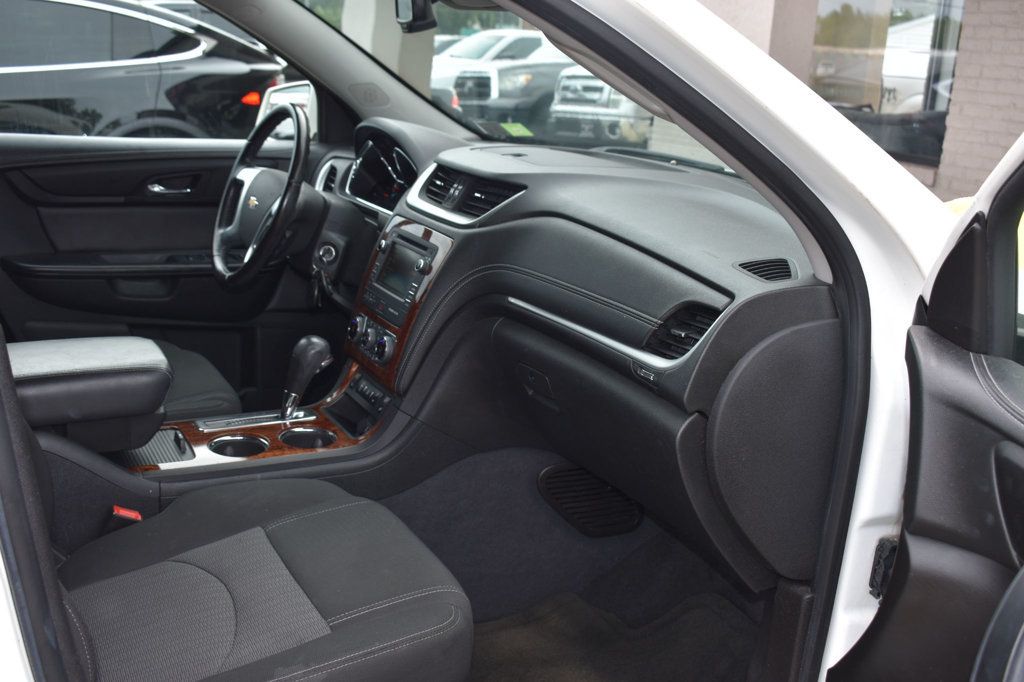 2014 Chevrolet Traverse 2LT photo 15