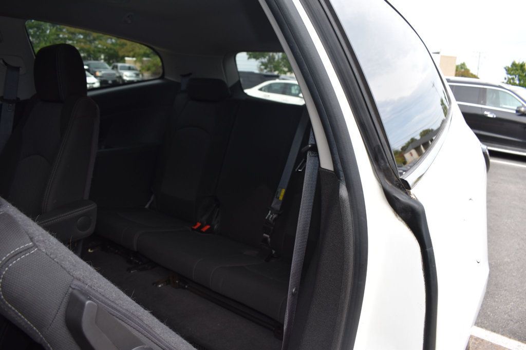 2014 Chevrolet Traverse 2LT photo 27
