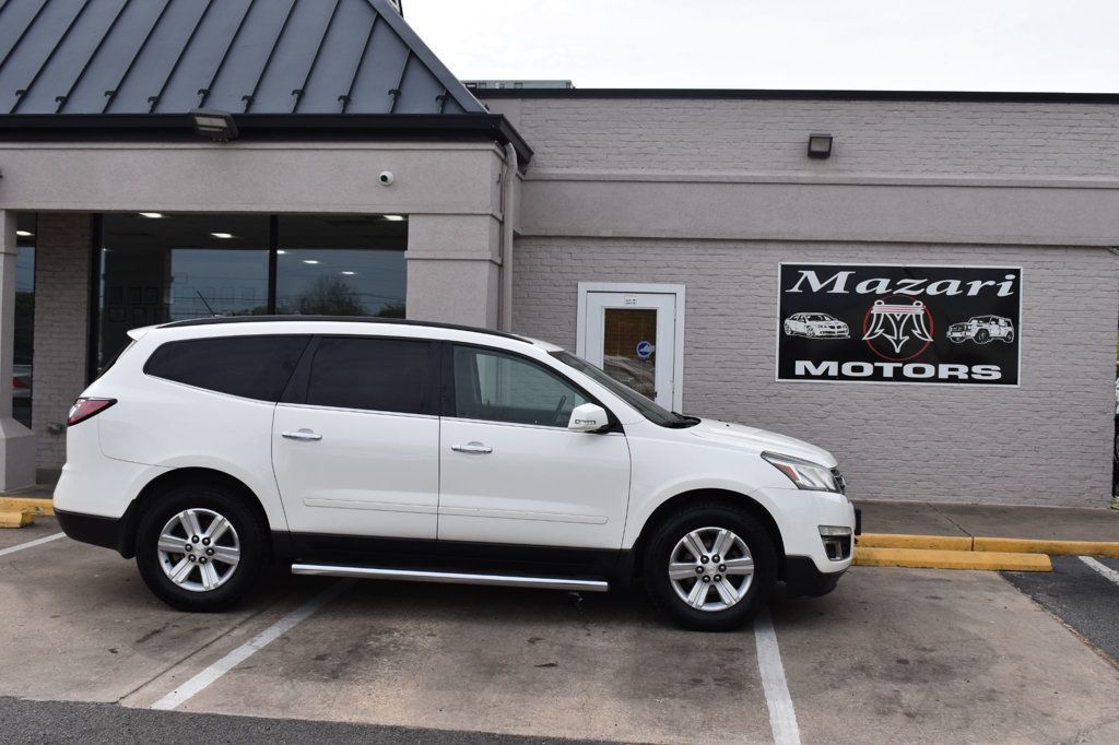 2014 Chevrolet Traverse 2LT photo 2