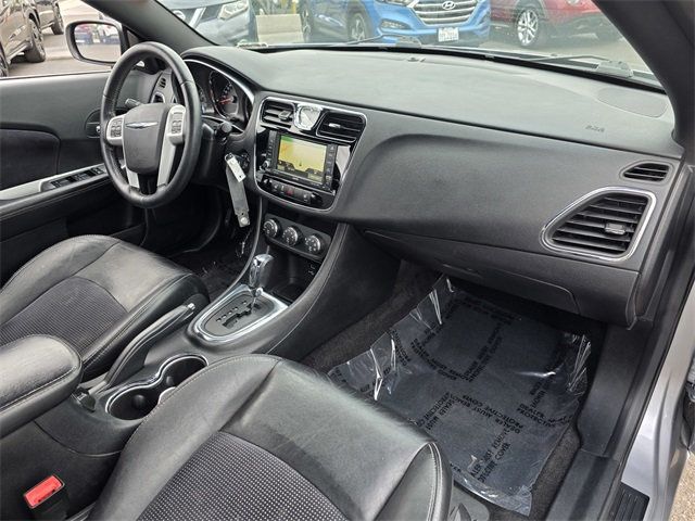 2014 Chrysler 200 2dr Convertible S - 22848599 - 9