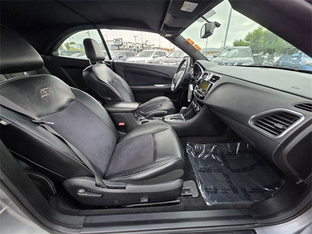 2014 Chrysler 200 2dr Convertible S - 22848599 - 10