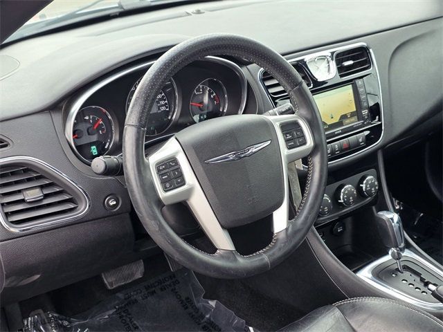 2014 Chrysler 200 2dr Convertible S - 22848599 - 14