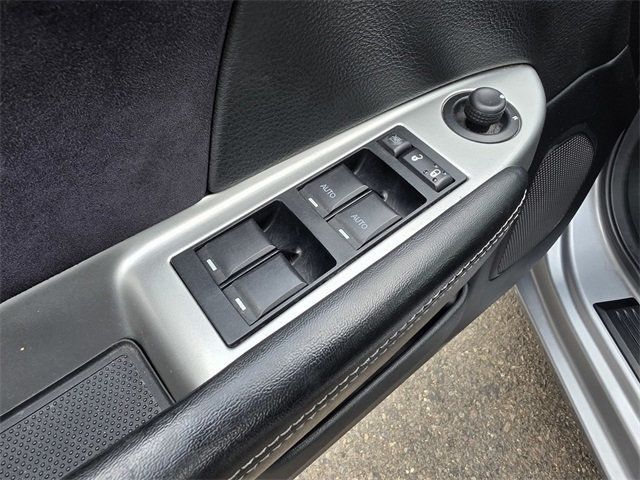 2014 Chrysler 200 2dr Convertible S - 22848599 - 19