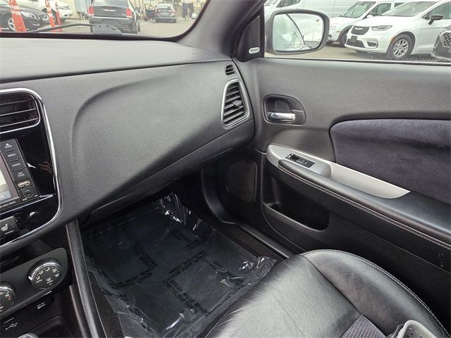 2014 Chrysler 200 2dr Convertible S - 22848599 - 22