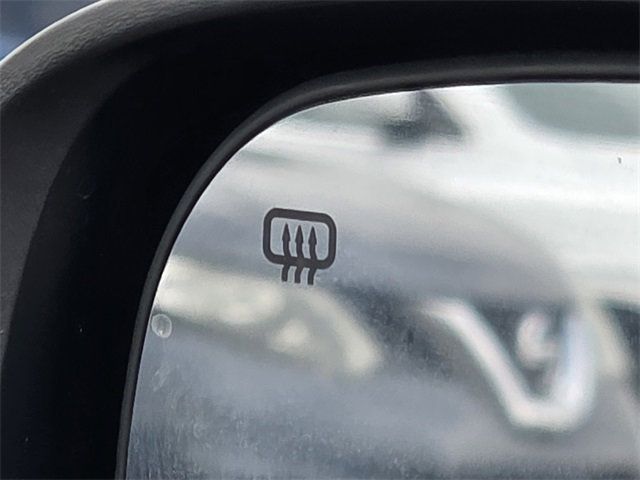 2014 Chrysler 200 2dr Convertible S - 22848599 - 29