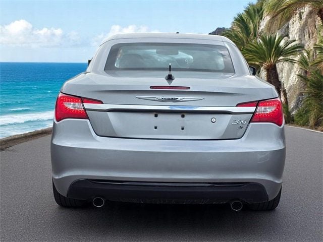 2014 Chrysler 200 2dr Convertible S - 22848599 - 6