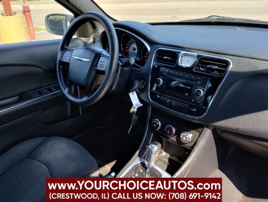 2014 Chrysler 200 4dr Sedan LX - 22915531 - 20