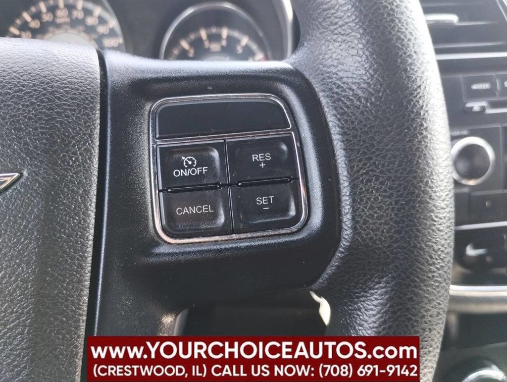 2014 Chrysler 200 4dr Sedan LX - 22915531 - 22