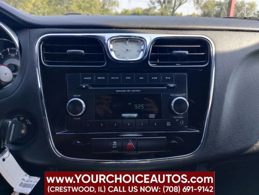 2014 Chrysler 200 4dr Sedan LX - 22915531 - 27