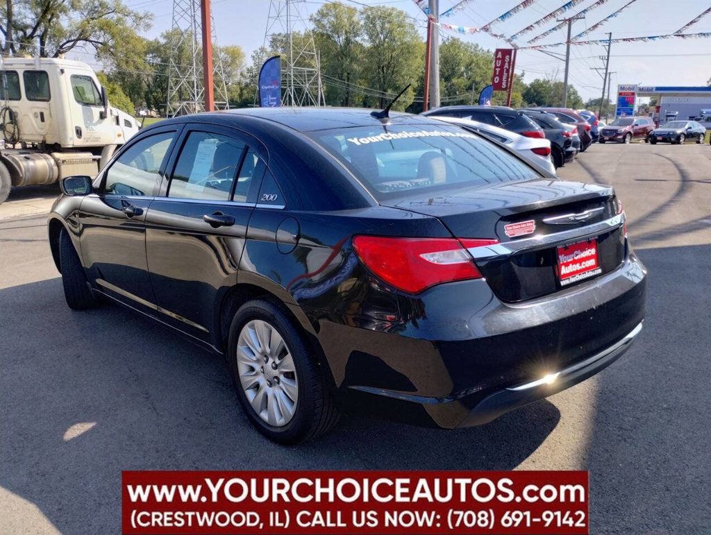 2014 Chrysler 200 4dr Sedan LX - 22915531 - 2