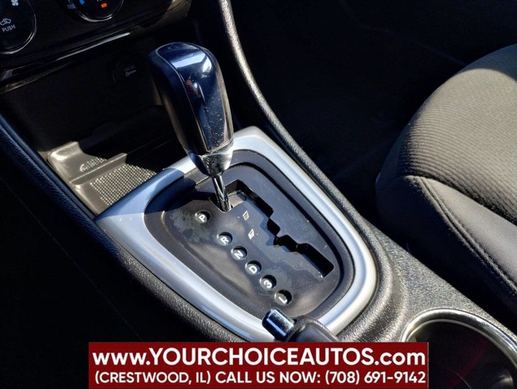 2014 Chrysler 200 4dr Sedan LX - 22915531 - 30