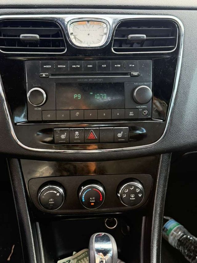 2014 Chrysler 200 4dr Sedan LX - 23039292 - 9