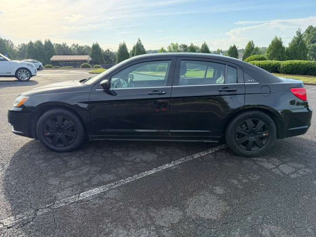 2014 Chrysler 200 4dr Sedan LX - 23039292 - 3