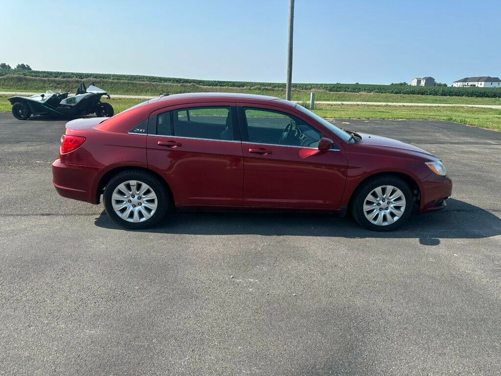2014 Chrysler 200 4dr Sedan LX - 23059096 - 5